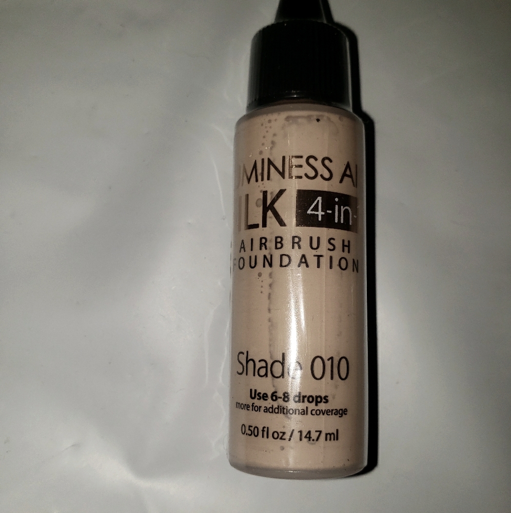 NWT Luminess Silk Airbrush Foundation